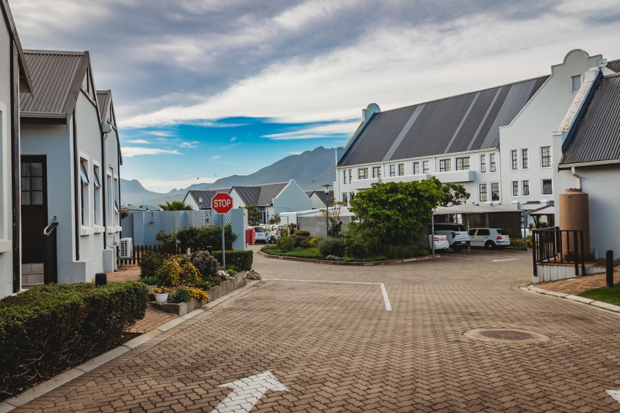 1 Bedroom Property for Sale in Blue Mountain Village Western Cape